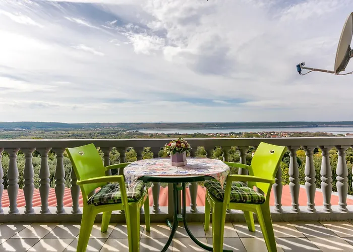 Fuer 22 Personen Mit Pool