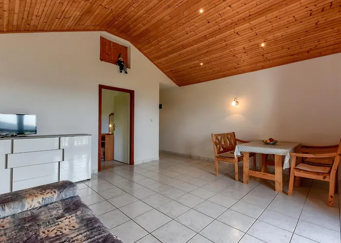 Apartman Fuer 22 Personen Mit Pool