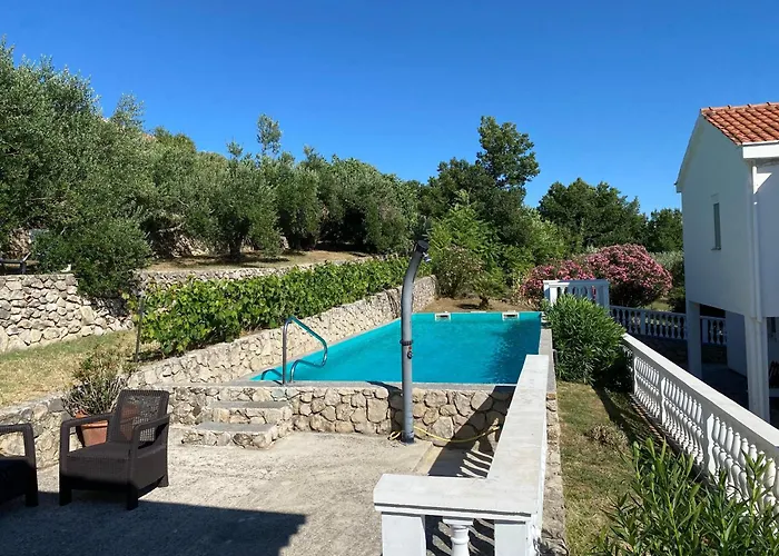 Apartman Fuer 22 Personen Mit Pool *